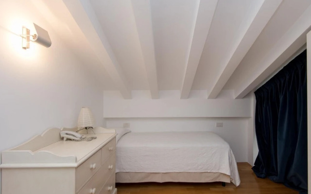 RSH Lucina Design Terrace Apartment