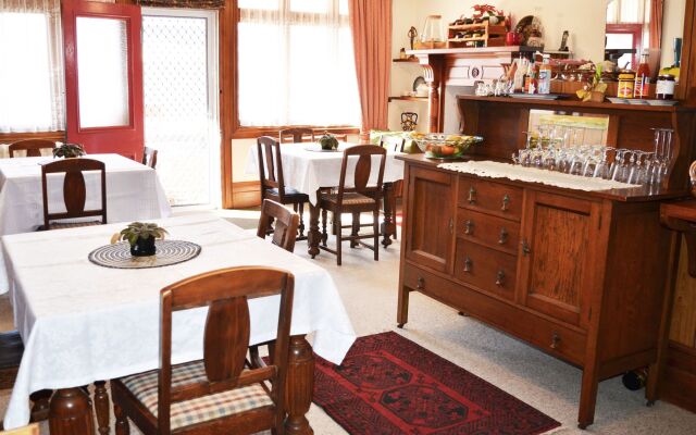 Braemar House B&B and YHA Hostel