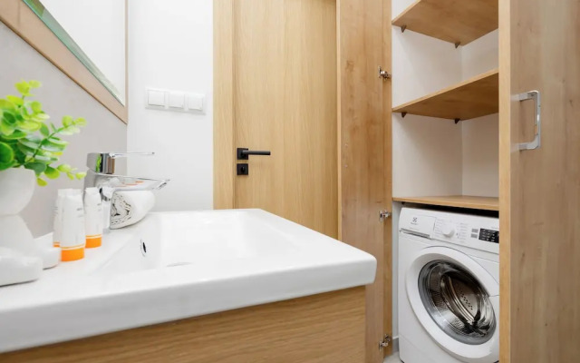 Bałuckiego Apartment Warsaw by Renters