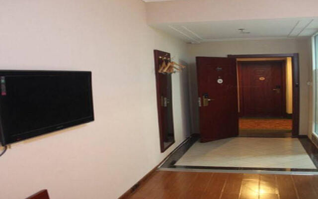 GreenTree Inn Beijing Xizhihe Jiaohuachang Railway Station Hotel