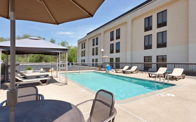 Hampton Inn Joplin