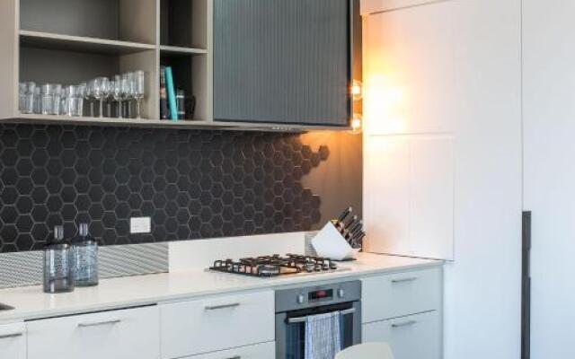 Magnificent Apartment + FREE car park near CBD