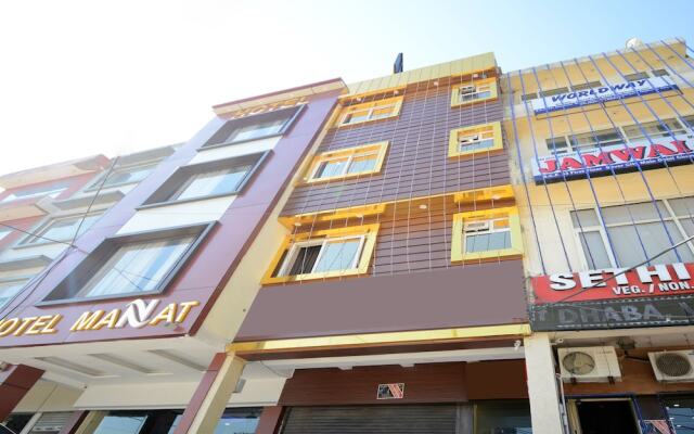 OYO 28335 Hotel Classic