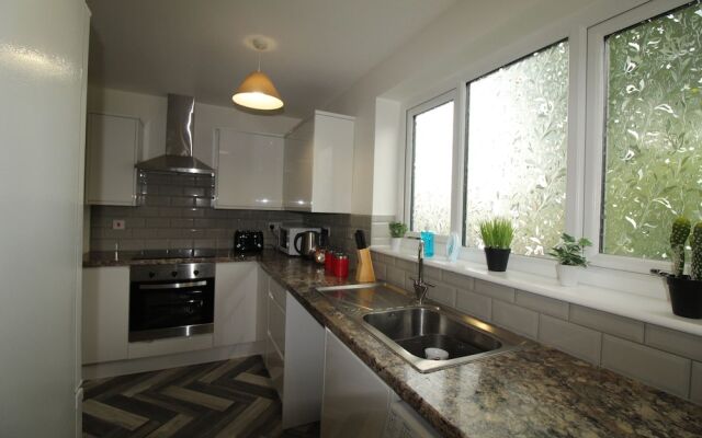 Green Hil Apartment