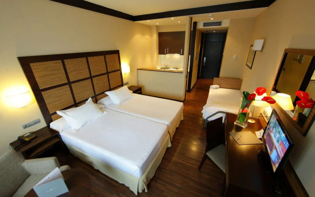 Aparthotel Attica21 Vallés