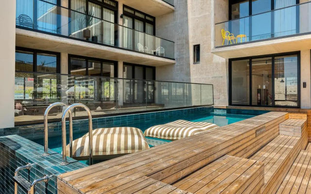 Neighbourgood 84 Harrington