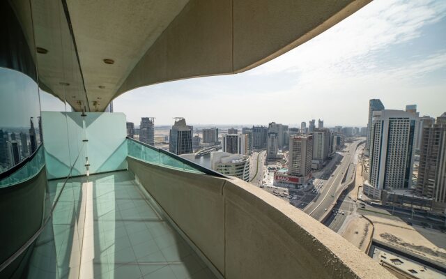 Lovely 2 Bedroom Apartment Upper Crest