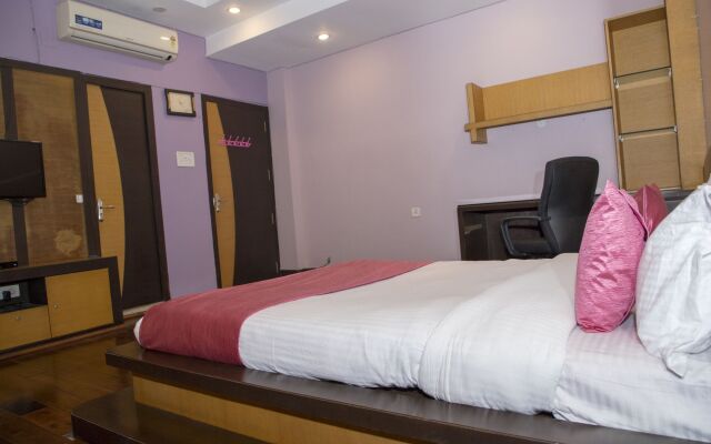 Hotel White House Inn By OYO Rooms