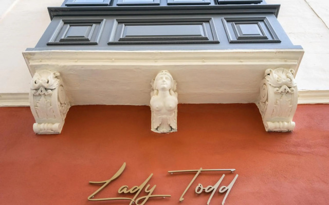 Lady Todd