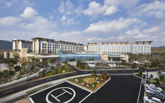 Landing Jeju Shinhwa World Hotels & Resorts