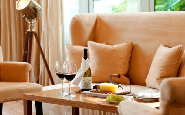 Abion Villa Suites