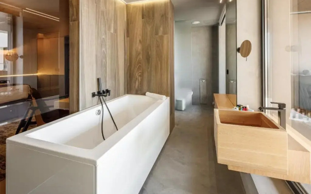 Qosmo Brasov Hotel