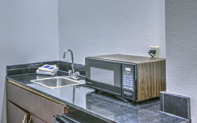 Motel 6 Dallas, TX - Northwest