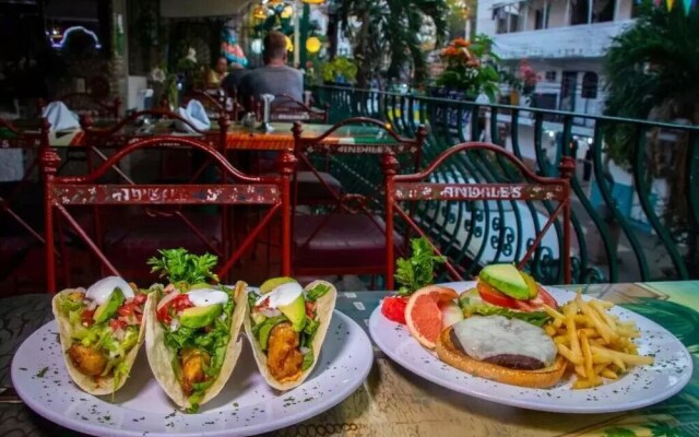 Hotel Andales on the Bay Suites