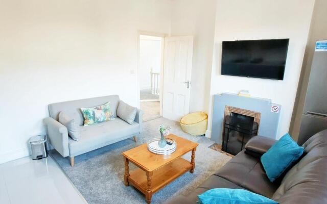 C-New Flat,4 Adults,20 mins to Beach,Netflix,Wifi