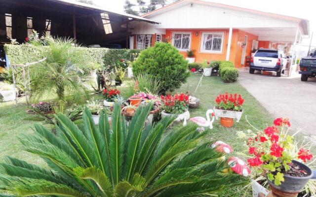 Orange House Canela