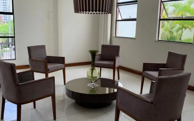 Apartamento confortável, região do Iguatemi