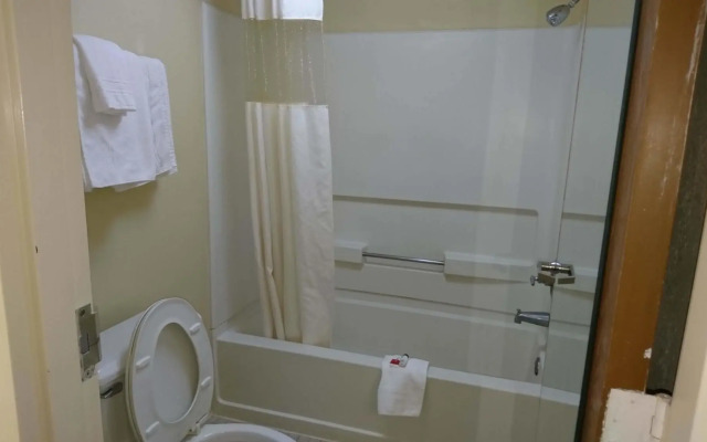 Travelodge By Wyndham Knoxville East
