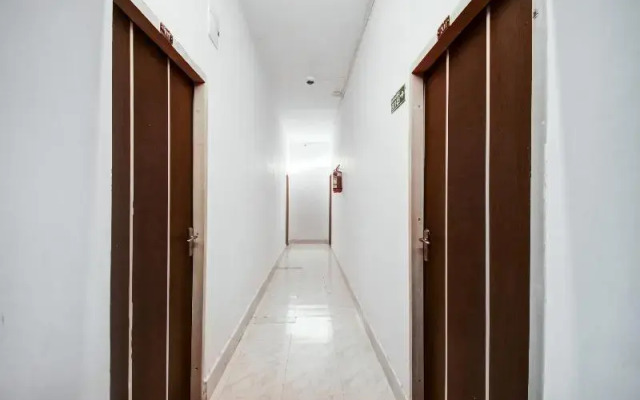 Hillside Magnum by OYO Rooms