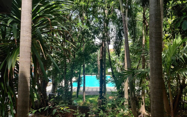 Thongpaeka Hotel