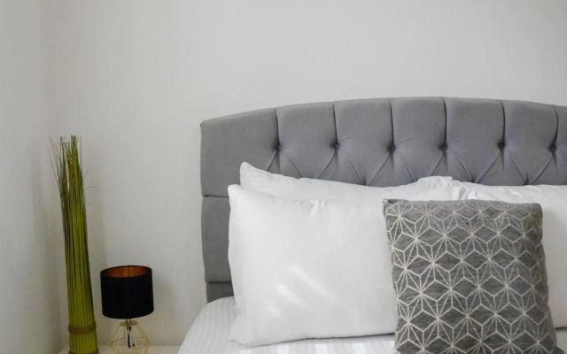 two bed room apartment 5 min walk to the beach