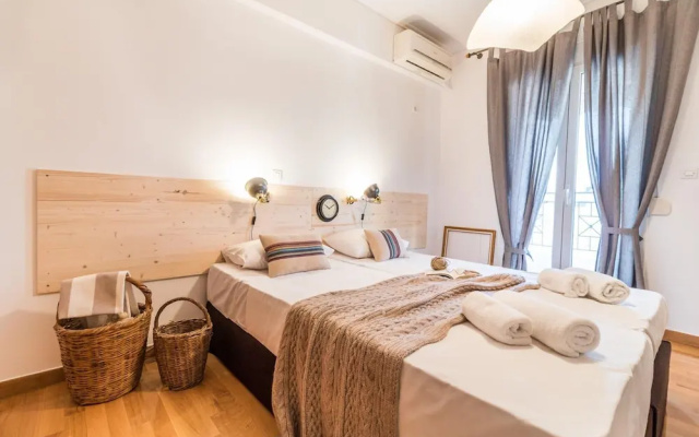 3 Bedroom apt in Athens With Acropolis View