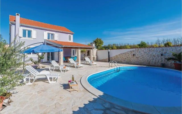 Two-Bedroom Holiday Home in Privlaka-Sabunike