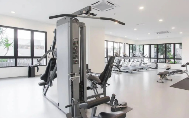 iCity 1Bedroom Apt Near Mall FREE PARKING & WIFI