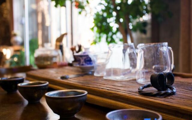 Wuhuatang Boutique Hostel