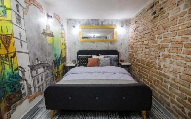 Old Town Studio Apartment