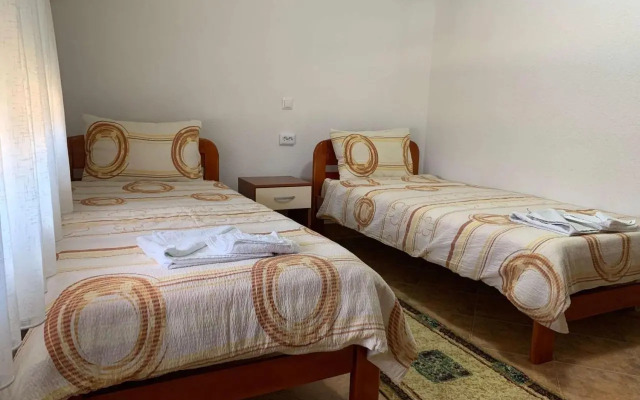 Royal L Hotel