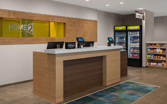 Home2 Suites Des Moines at Drake University