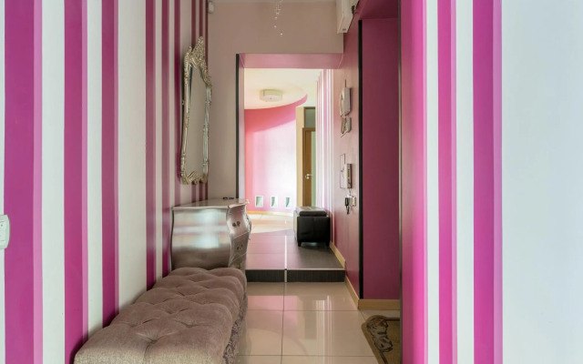 Апартаменты на набережной реки Карповки 10