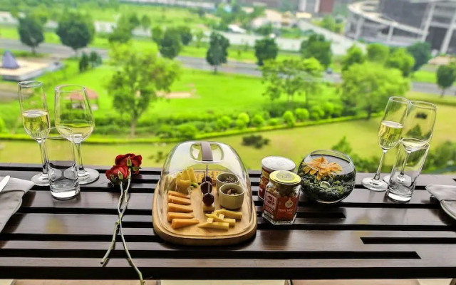 The Lalit Chandigarh