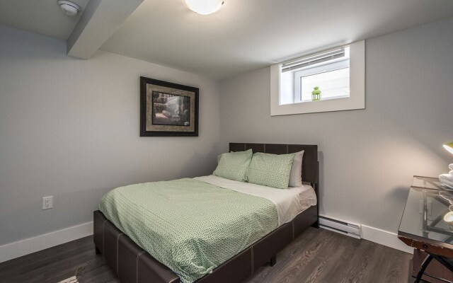 Spacious DAL & Downtown Apartments