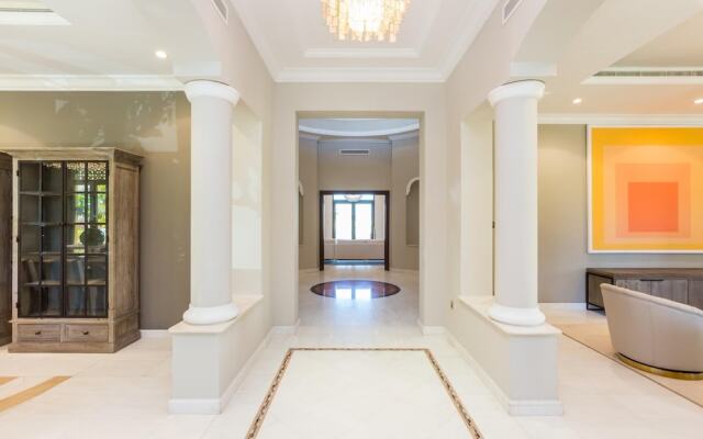 Prvt Pool Beach in Luxury Palm Jumeirah Villa