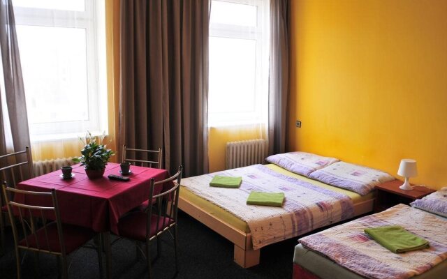 Hostel Alia