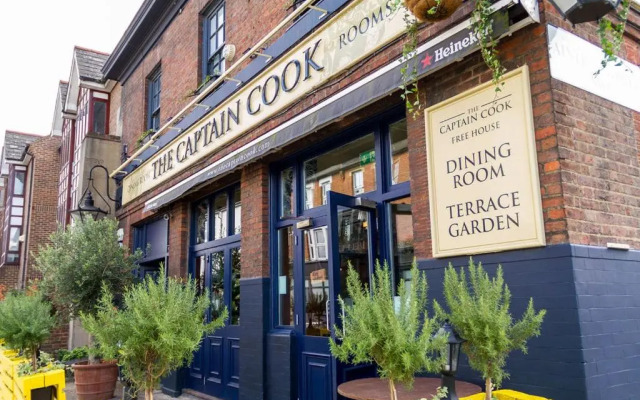 The Captain Cook Hotel