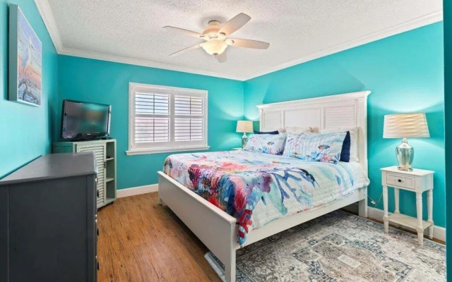 Aqua Vista Retreat 2 Bedroom Condo