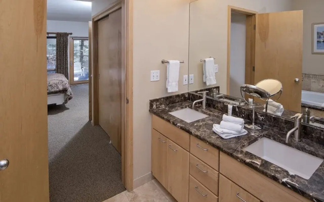 Savoy S 2d 3 Bedroom Condo by RedAwning