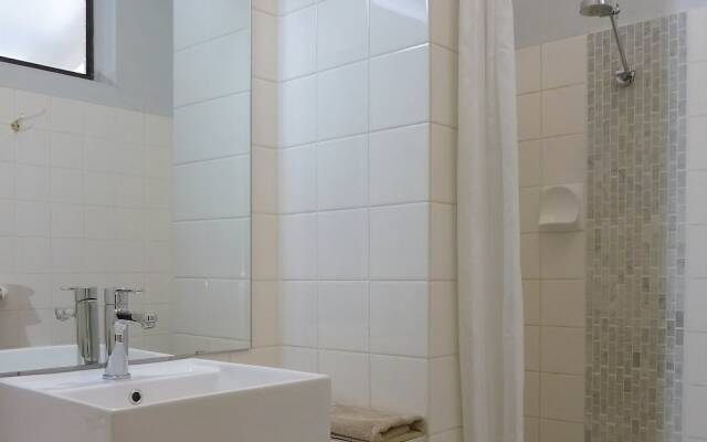 Airlie House Motor Inn