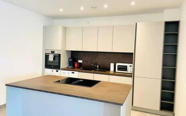 2 bedrooms with Terrace and Parking