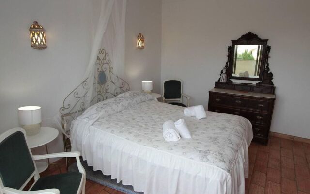 Beautiful Villa in Praia da Salema max 6 People