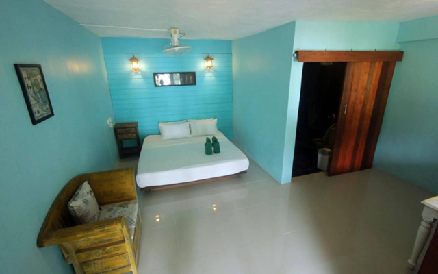 Chomjan Beach Resort