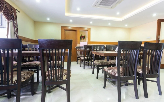 Hotel Crystal Castle by OYO Rooms