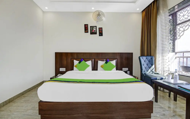 Treebo Trend Crosswinds West