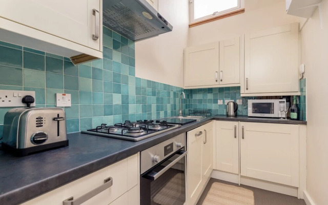 Altido Charming mews flat near the Dean Bridge