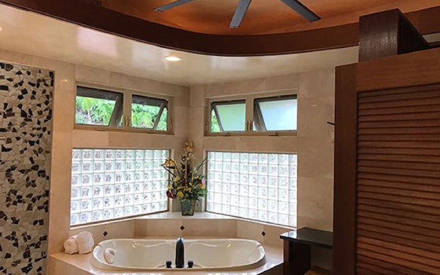 Makapono - Four Bedroom House