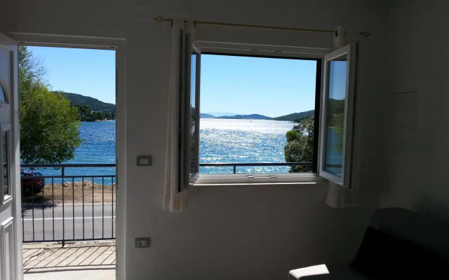 Studio Apartment Luce 2