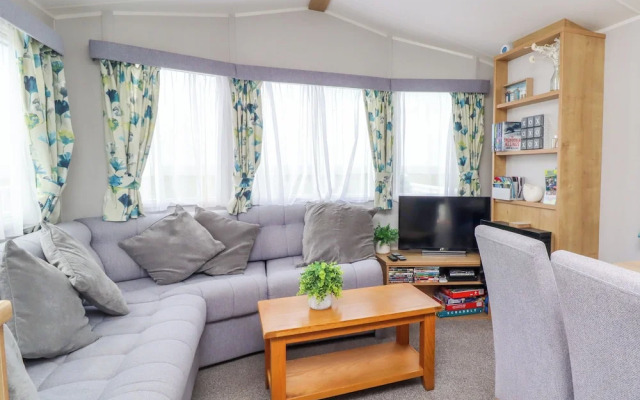2 Sea View Lodge